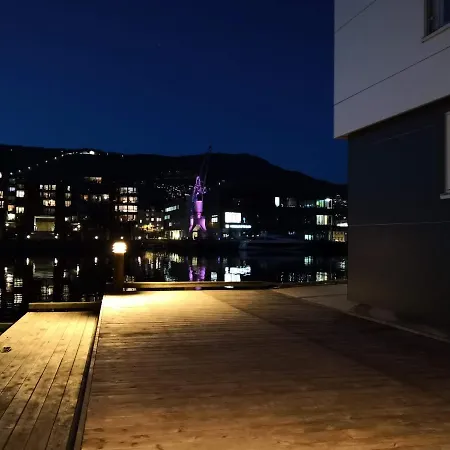 Toppleilighet I Damsgardsundet Daire